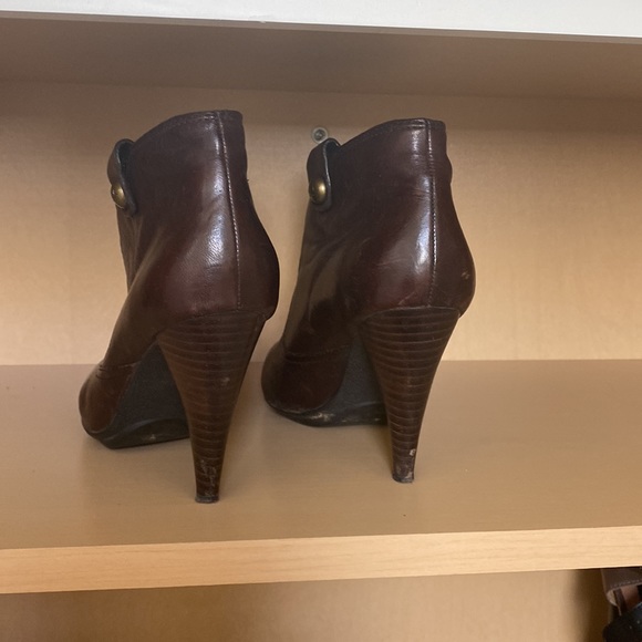 Coach Leather ankle boot - Picture 3 of 3